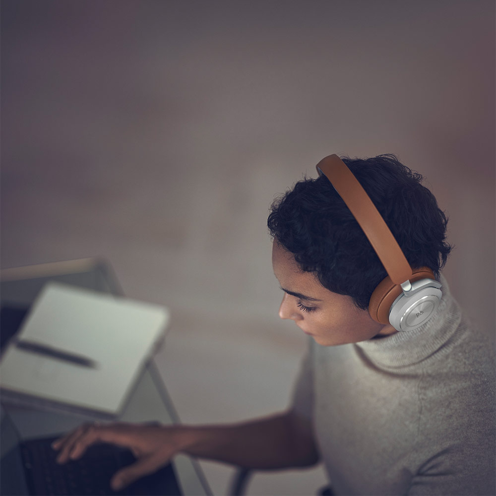 Headphones B&O BeoPlay HX